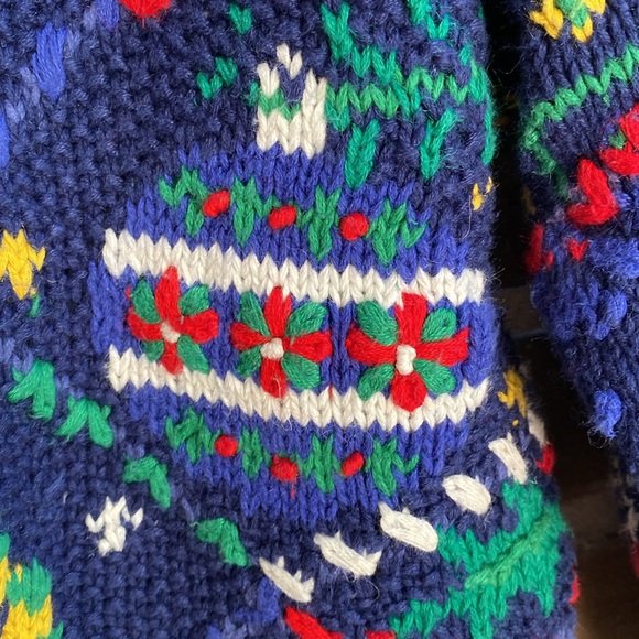 Vintage Signatures by Northern Isles Petites 🎄Knitted by Hand🎅🏻 - Picture 8 of 16